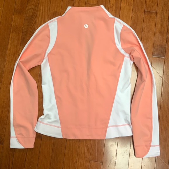 Lululemon jacket size 8 - Picture 2 of 3